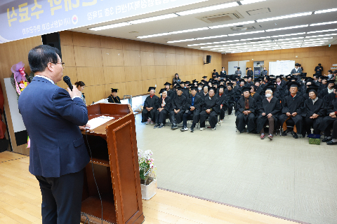 완주노인대학 수료식 (42).JPG