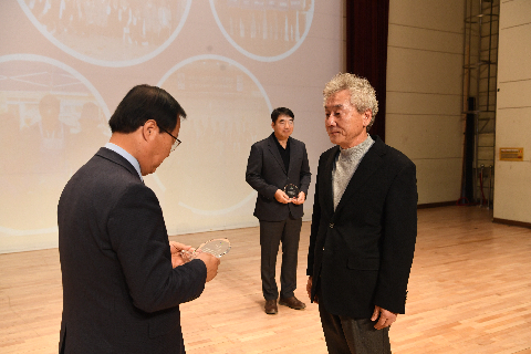 직원월례회 (72).JPG