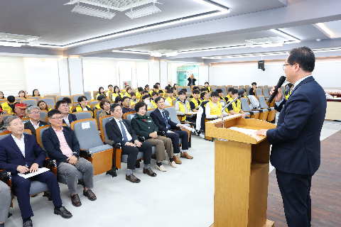 제1회 완주만경강 마라톤대회 자원봉사단 발대식 (7).JPG