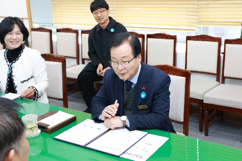 상관면 주민편의시설 설치 및 운영 협약식 (4).JPG