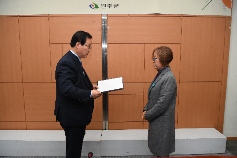 완주군 사회적경제 육성위원회 위촉식 (6).JPG