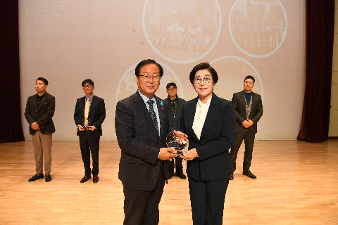 직원월례회 (41).JPG
