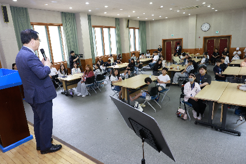 어린이청소년의회 민주시민캠프 (21).JPG