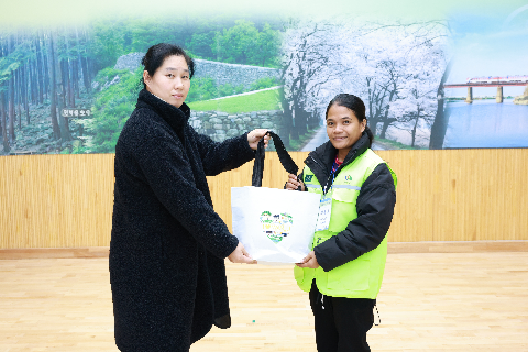 동절기 외국인 계절근로자 환영식 (17).JPG