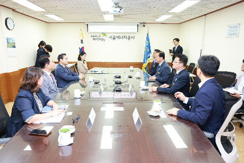 서울에너지공사-완주군 도농상생 직거래장터 업무협약식 (1).JPG