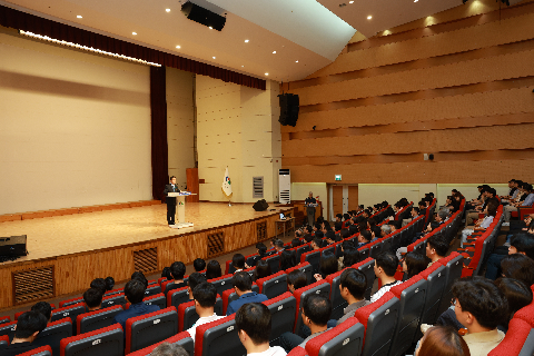 8월 직원 월례회 (10).JPG
