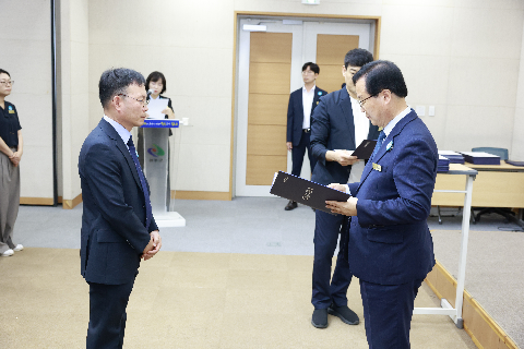 하반기 사령교부 6급이상 (46).JPG