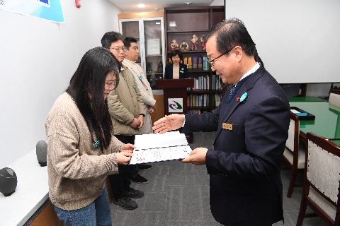 민원처리 단축 우수공무원 표창장 수여식 (22).JPG