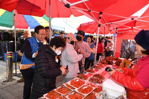 설맞이 삼례 전통시장 장보기 행사 (19).JPG