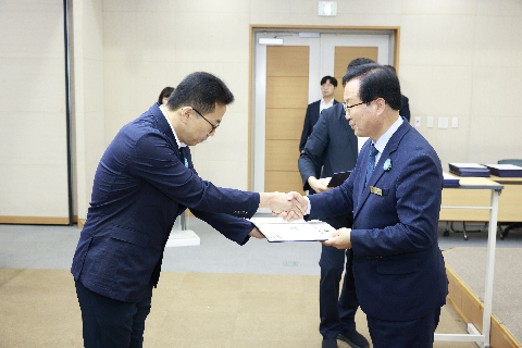 하반기 사령교부 6급이상 (104).JPG