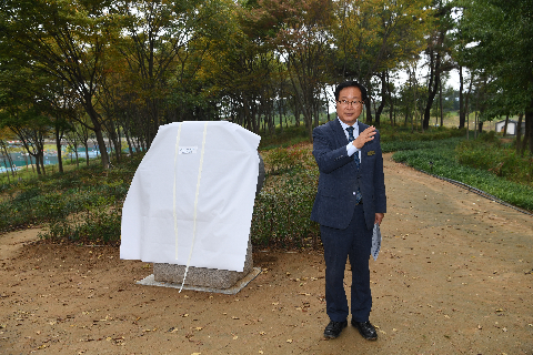 만가리 시비 제막식 (21).JPG