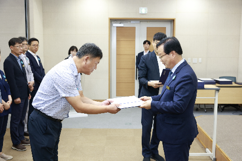 하반기 사령교부 6급이상 (83).JPG