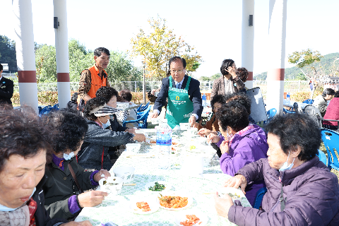 소양면 사랑의 밥차 행사 (56).JPG