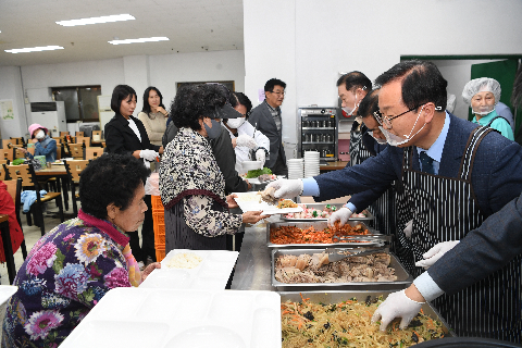 고산경로식당 오픈식 (34).JPG