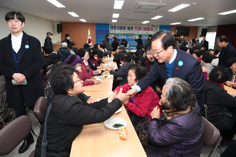 느티나무봉사단 안경봉사 나눔행사 (7).JPG