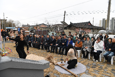 예술곳간&갤러리 잠 오픈식 (5).JPG