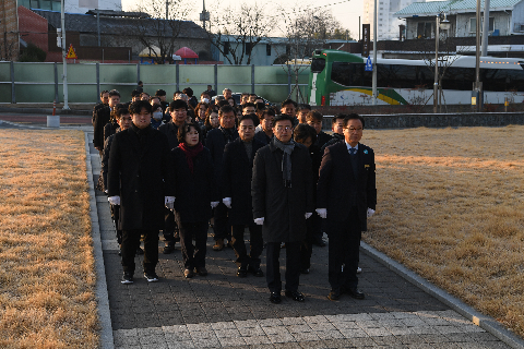 새해 충혼탑 참배 (17).JPG