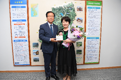 책읽는지식도시완주 추진위원회 감사패 수여식 (8).JPG