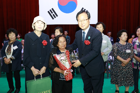 효도대상 시상 및 어르신 위안행사 (78).JPG