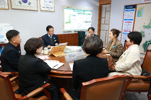 인재육성재단 장학금 전달식 (9).JPG