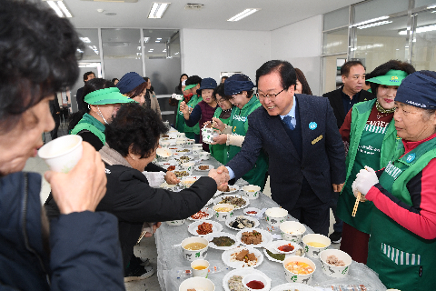 고산면 새마을부녀회 찰밥나눔행사 (4).JPG