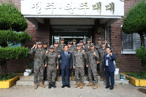 추석맞이 군부대 및 사회복지시설 방문 (37).JPG