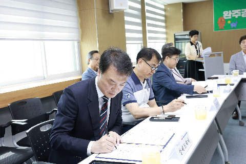 완주경제 소중한 인연 프로젝트 업무협약식 (17).JPG