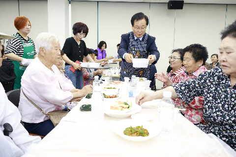 상관면 삼계탕 나눔행사 (31).JPG