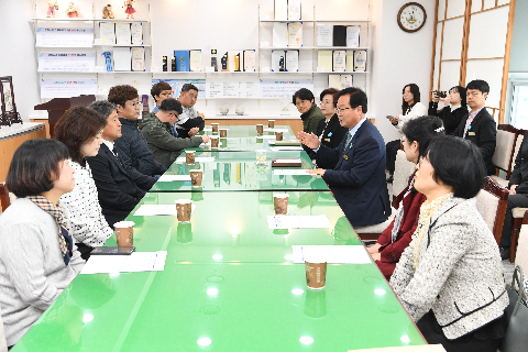낙우회 시설아동 우유 지원 전달식 (1).JPG