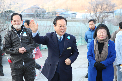 완주군축구협회 사랑의 연탄 나눔 행사 (5).JPG