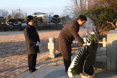 충혼탑참배(2).JPG
