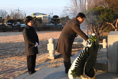 충혼탑참배(1).JPG