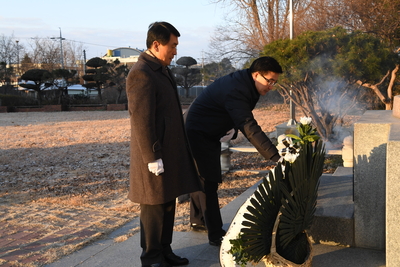 충혼탑참배(4).JPG