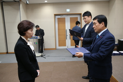 인사발령임용장교부(4).JPG