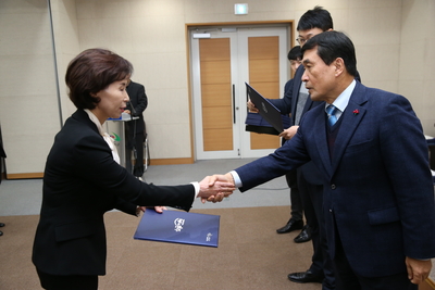 인사발령임용장교부(6).JPG