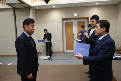 인사발령임용장교부(52).JPG