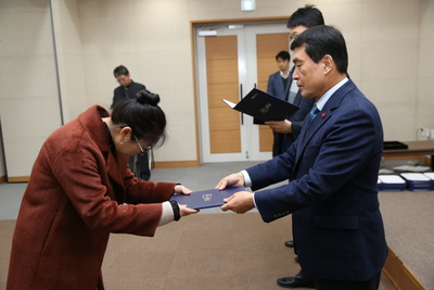 인사발령임용장교부(56).JPG