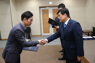 인사발령임용장교부(61).JPG