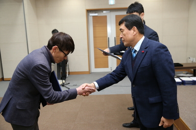 인사발령임용장교부(68).JPG