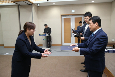 인사발령임용장교부(70).JPG