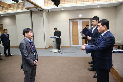 인사발령임용장교부(73).JPG