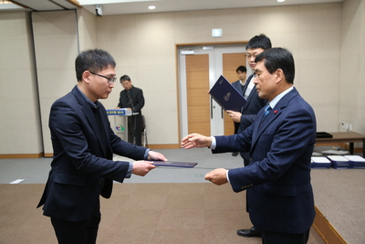 인사발령임용장교부(76).JPG