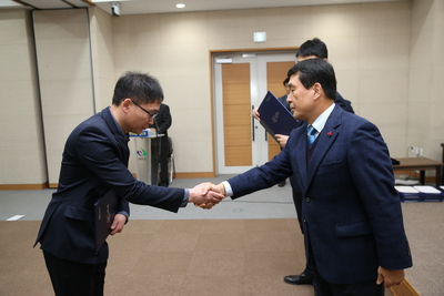 인사발령임용장교부(77).JPG