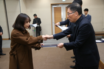 인사발령임용장교부2(82).JPG