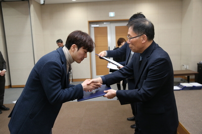 인사발령임용장교부2(100).JPG