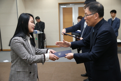 인사발령임용장교부2(111).JPG