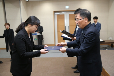 인사발령임용장교부2(123).JPG