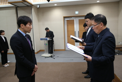 인사발령임용장교부2(145).JPG