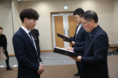 인사발령임용장교부2(150).JPG