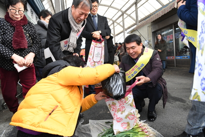전통시장장보기행사(9).JPG